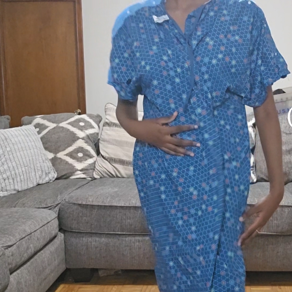 XL hospital gown 🤰& 😷 friendly